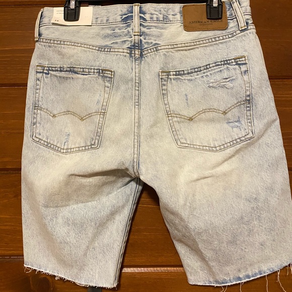 American Eagle Men’s Shorts - Picture 2 of 3